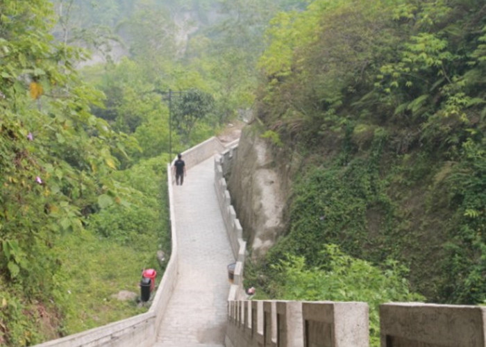 Janjang Koto Gadang, Tembok Sepanjang 1,5 Kilometer, Dikelilingi Hutan dan Tebing Curam
