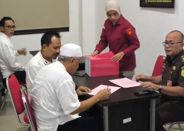 Eks Bupati Bengkulu Utara dan Mantan Kadis Pertambangan Resmi Dilimpahkan ke JPU