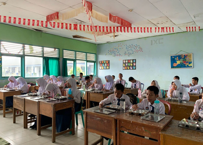 Program Makan Bergizi Gratis Resmi Dimulai di Kota Bengkulu, Dua Sekolah Jadi Titik Peluncuran Pertama