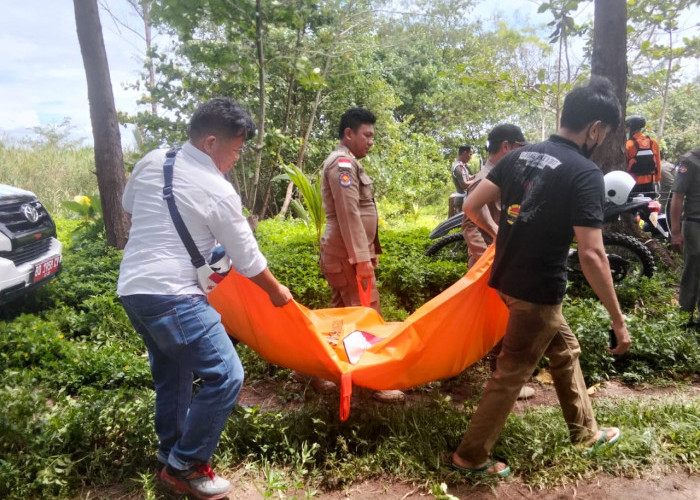 Dikira Boneka, Mayat Pria Tanpa Identitas Ditemukan di Sungai Kota Tua Bengkulu