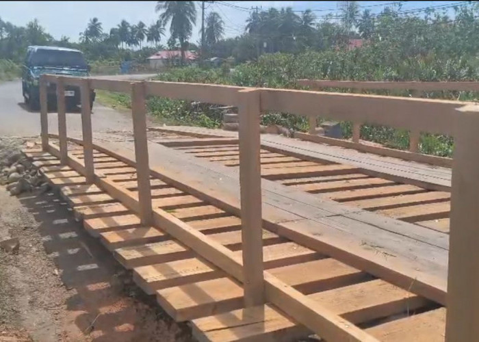 Akses Antar Desa di Mukomuko Rusak Parah, Dinas PUPR Lakukan Perbaikan Darurat