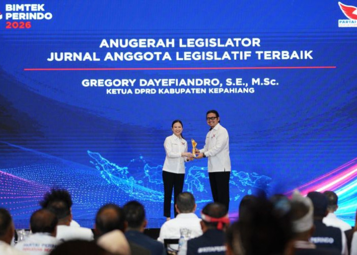 Ketua DPRD Kepahiang Gregory Dayefiandro Raih Anugerah Legislator Terbaik dari Ketua Umum Partai Perindo