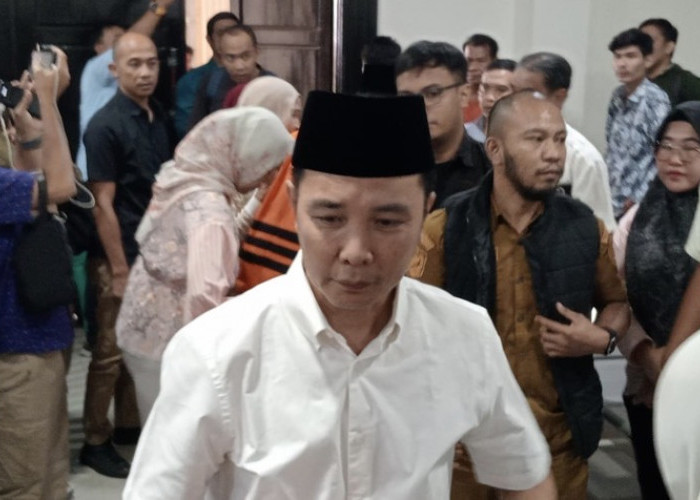 Terjerat Kasus Fee Ijon Proyek, Bupati Rejang Lebong Nonaktif Hadapi Tuntutan Berat