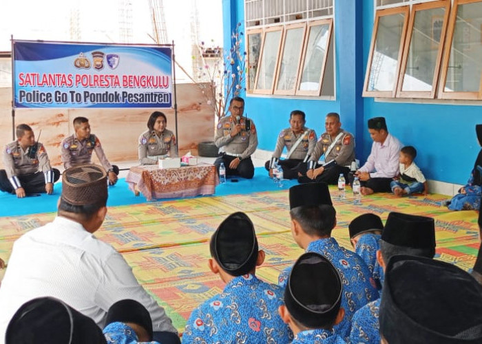 Satlantas Masuk Pesantren, Sinergi Polisi dan Santri Ciptakan Generasi Tertib Lalu Lintas