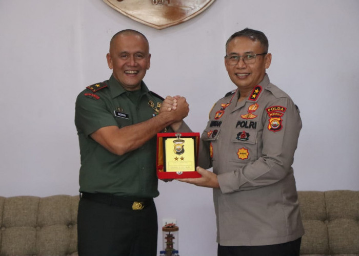 Kapolda Bengkulu Jalin Silaturahmi dengan Korem 041/GAMAS, Perkuat Sinergi TNI-Polri