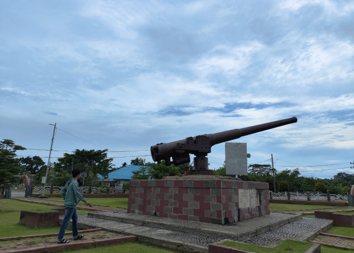 Meriam Honisuit, Warisan Sejarah yang Menjadi Destinasi Wisata Sore Favorit di Bengkulu Selatan