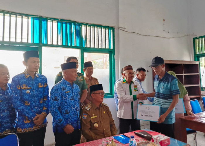 Santunan Baznas untuk 29 Warga Terdampak Pembangunan Pelabuhan Nusantara di Kaur