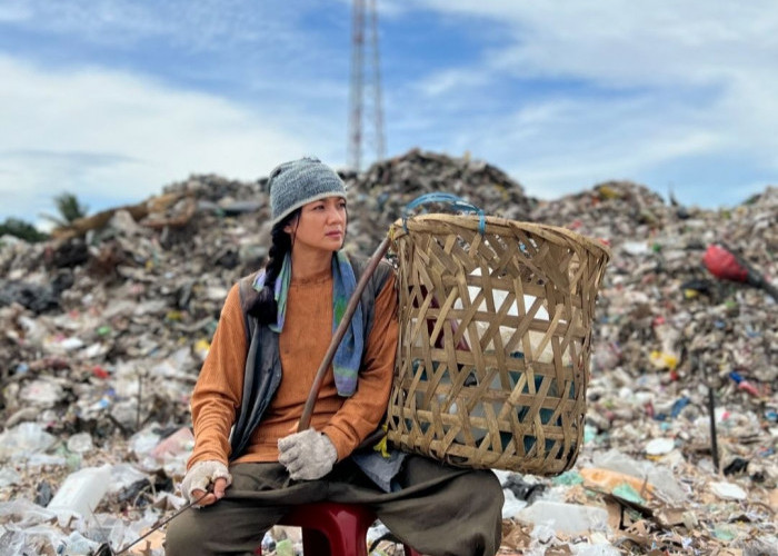 Nirina Zubir Bagikan Potret Tinggal di Tumpukan Sampah Bantar Gebang, Demi Peran di Film Joko Anwar