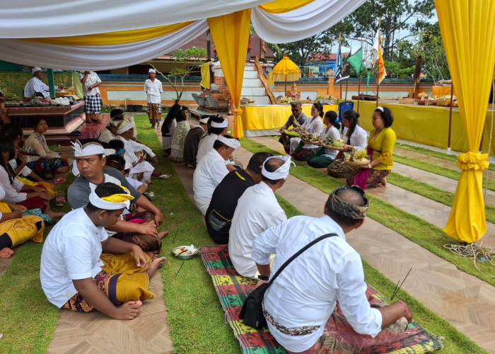 Nyepi 1947 Saka, Umat Hindu Bengkulu Laksanakan Pengerupukan di Pura Santi Muara Dipa