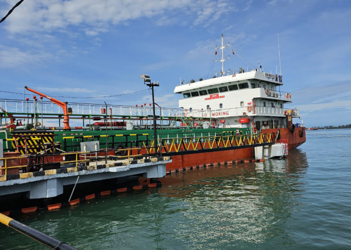 Pertamina Pastikan Pasokan BBM ke Bengkulu Aman, Kapal Tanker Telah Bersandar di Pulau Baai
