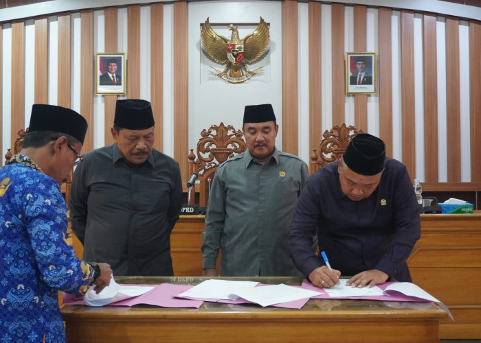 DPRD Bengkulu Utara Sahkan Tiga Perda Penting, Termasuk Fasilitasi Penyelenggaraan Pesantren