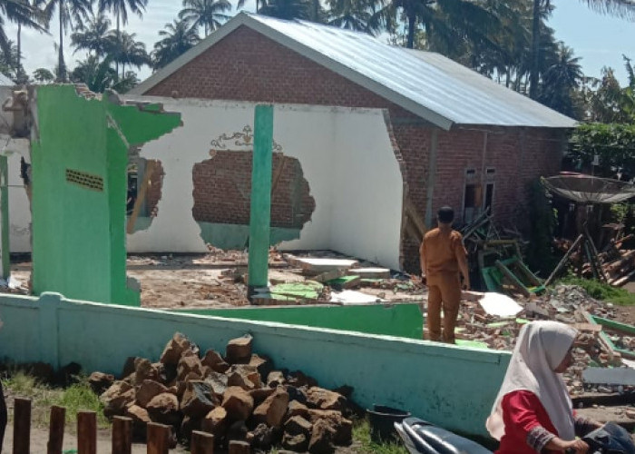 Tertimpa Runtuhan Bangunan Musala Saat Gotong Royong, Warga Rejang Lebong Meninggal Dunia