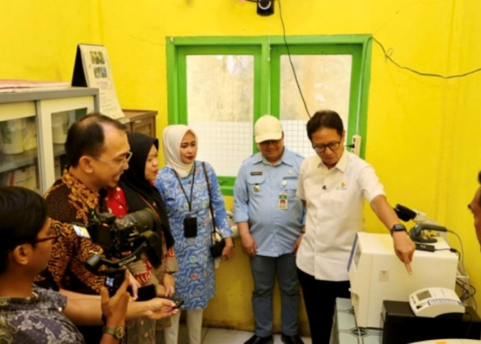 Kunjungan Menkes Pastikan Bantuan Alkes Puskesmas dan Renovasi RSUD untuk Bengkulu Tengah