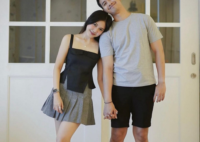 6 Ide Outfit Couple Ala Tiktokers Shasa Zhania dan Gio: Serasi Trendy
