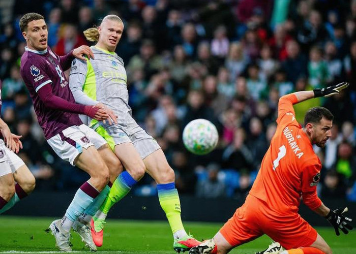 Manchester City Kudeta Arsenal dari Puncak Klasemen Usai Menang Tipis Atas Burnley