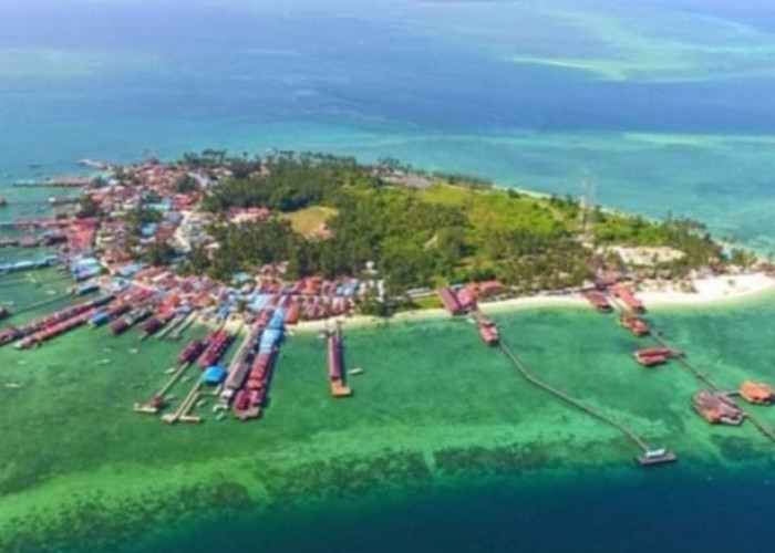 Nikmati Pemandangan Laut Nan Indah di Pulau Maratua 'Maldives Van Borneo, Pas untuk Liburan Akhir Tahun