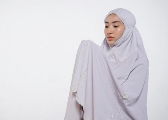 Mukena Putih Kehilangan Kilaunya? Atasi dengan Bahan Alami Ini