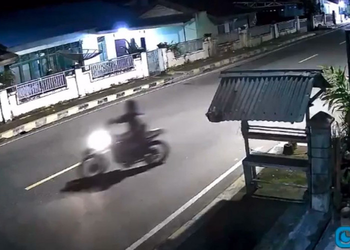 Terparkir di Teras dan Terkunci, Motor CRF Warga Tanah Rekah Tetap Digondol Maling