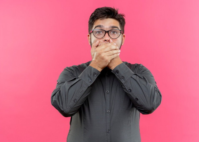 Tak Cuma dengan Menyikat Gigi, Ini 6 Tips Mengatasi Bau Mulut Saat Berpuasa