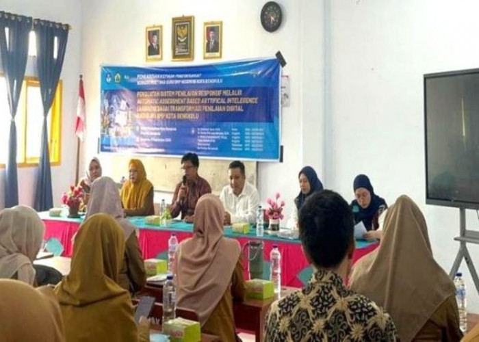 Unib Latih 25 Guru SMP Bengkulu Gunakan AI untuk Penilaian Siswa