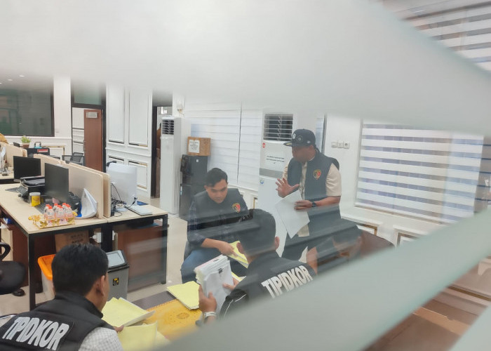 BREAKINGNEWS: Polda Bengkulu Geledah Kantor BKAD dan RSKJ Soeprapto, Sejumlah Ruangan Diperiksa