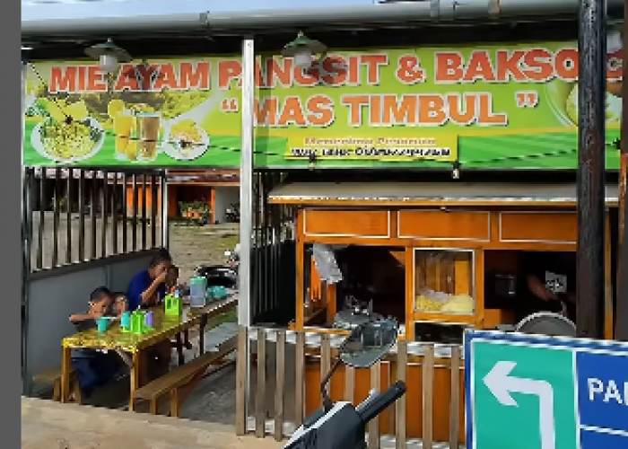 Mie Ayam Murah dengan Toping Brutal di Kota Bengkulu, Sensasi Cita Rasa yang Menggoda dan Ramah di Kantong!