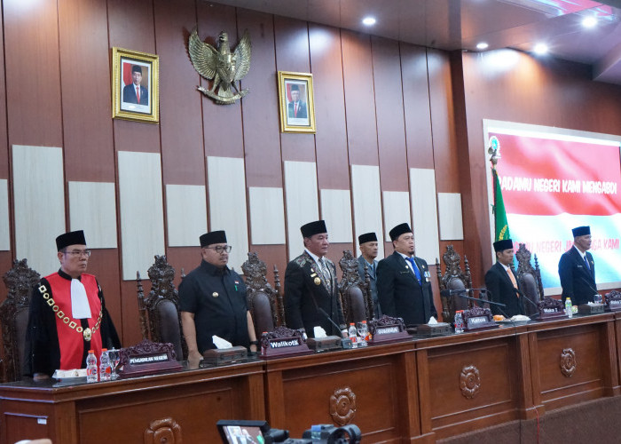 Ketua DPRD Kota Bengkulu Resmi Dilantik, Plt Gubernur Tekankan Sinergi untuk Kemajuan Bersama