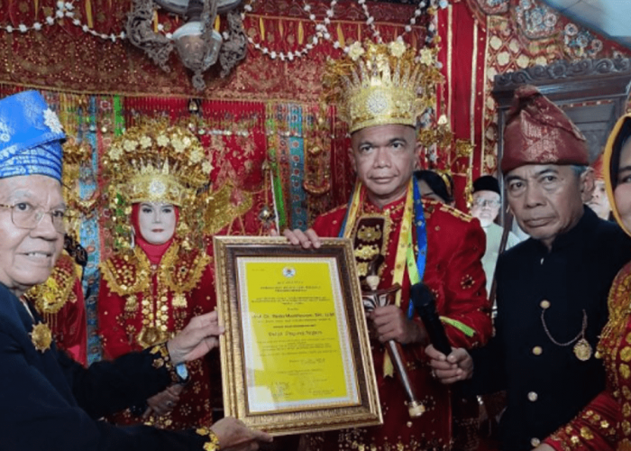 Jamintel Kejagung RI Reda Manthovani Terima Gelar Kehormatan Adat Bengkulu