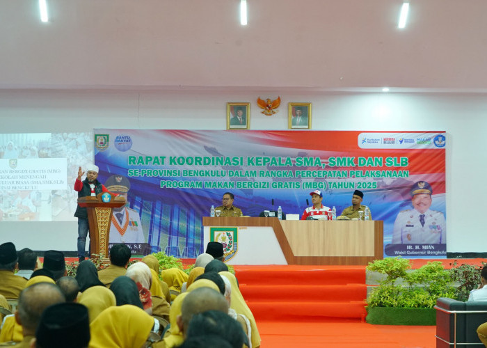 Gubernur Helmi Tegaskan Sekolah Wajib Dukung Program Makan Bergizi Gratis