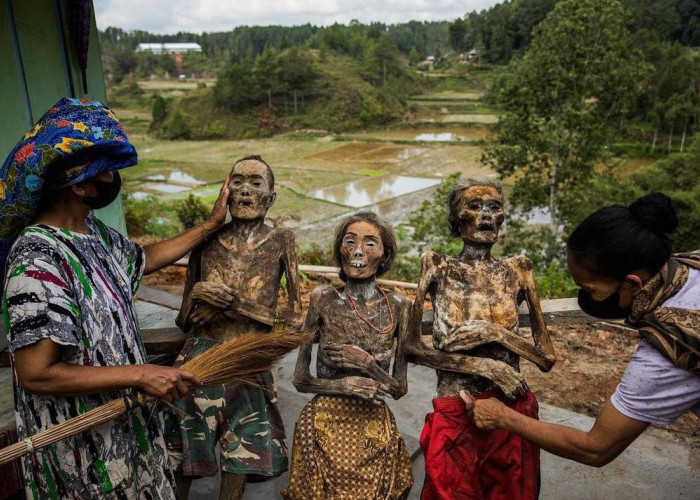 Mengenal 7 Tradisi Tak Lazim di Indonesia, Ritual yang Memiliki Nilai Budaya