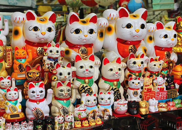 Siapkan Patung Kucing Emas di Toko Anda! Ini Arti Kucing Emas Menurut Budaya China 