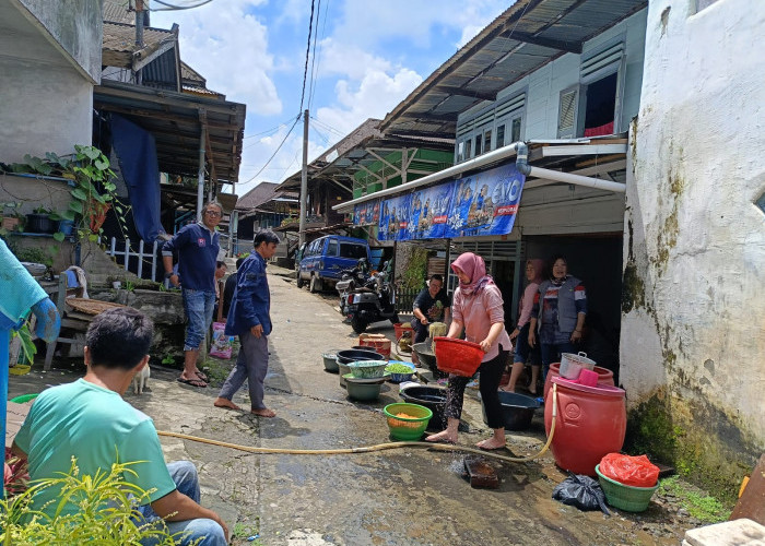 Relawan Curup Bersatu Siapkan Ribuan Nasi Bungkus, Bantu Korban Banjir Bandang di Lebong Bengkulu