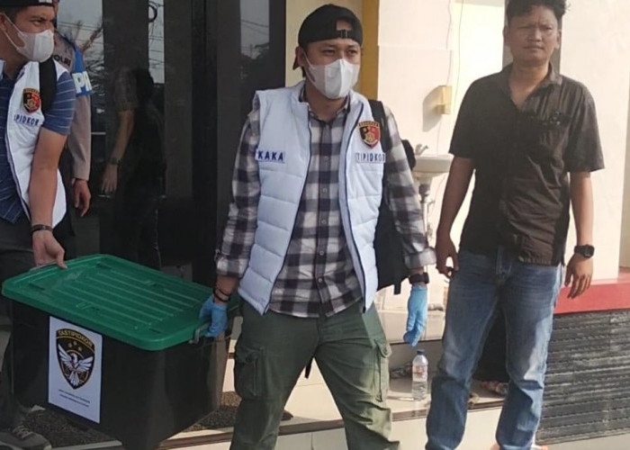 Kasus JSP Bengkulu Utara, Penyidik Geledah Kantor Dinas TPHP dan Amankan 2 Kontainer Dokumen
