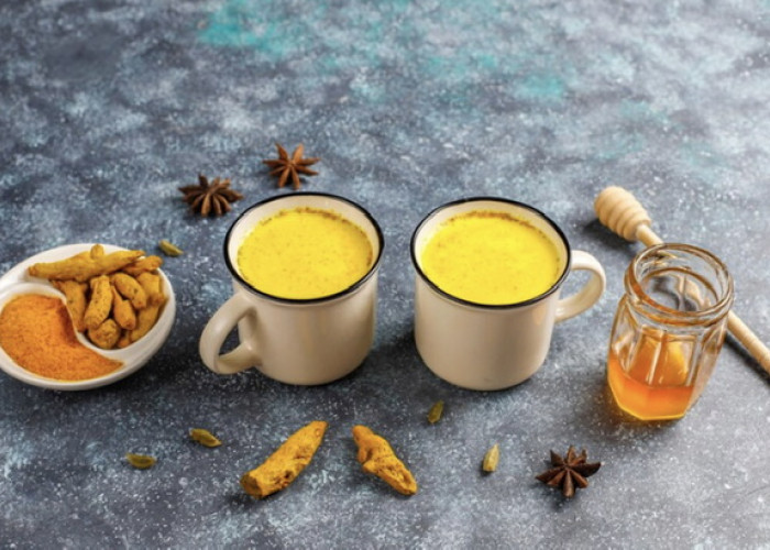 Golden Milk: Minuman Kunyit Kekinian untuk Kulit Glowing dan Tubuh Fit