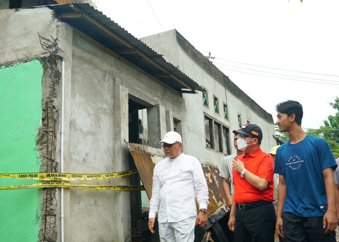 Gubernur Bengkulu Salurkan Bantuan untuk Masyarakat yang Terkena Musibah Kebakaran di 2 Lokasi