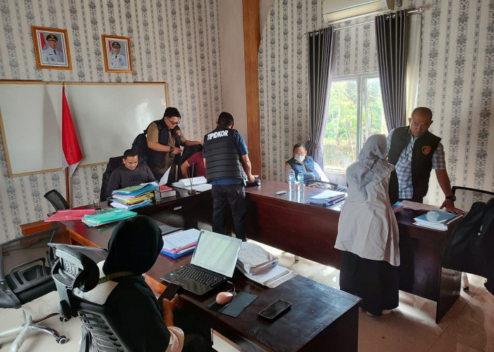 Dugaan Korupsi Rp6,2 Miliar, Tipidkor Polda Bengkulu Geledah 2 Dinas dan 4 Rumah Pejabat Kepahiang