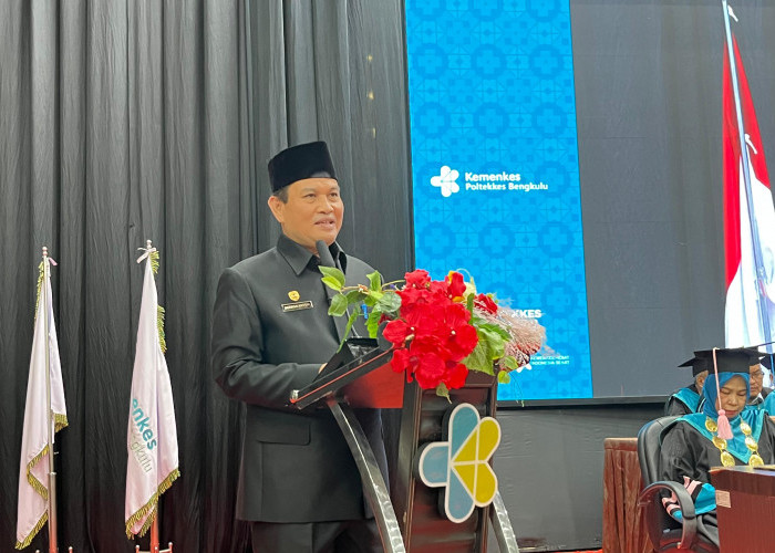 Pj Sekda Bengkulu Dorong Lulusan Poltekkes Siap Hadapi Tantangan Global