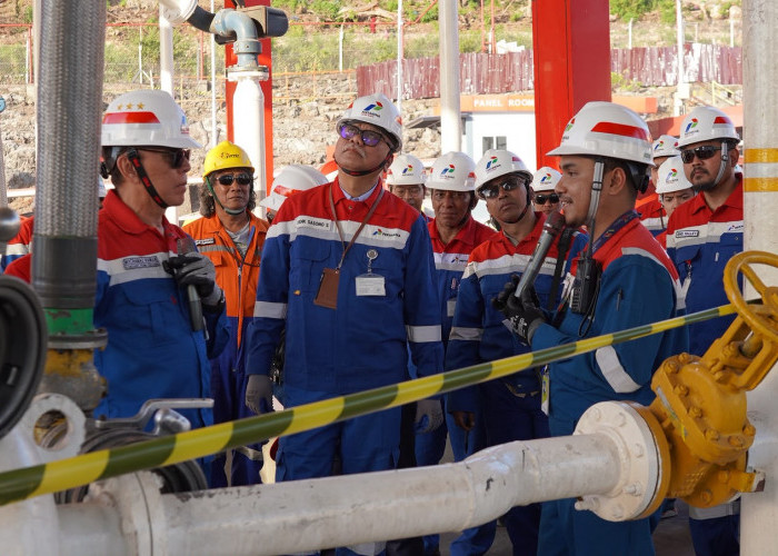 Tinjau SPBU hingga IT Tenau, Komisaris Utama Pertamina Pastikan Pasokan Energi NTT Andal
