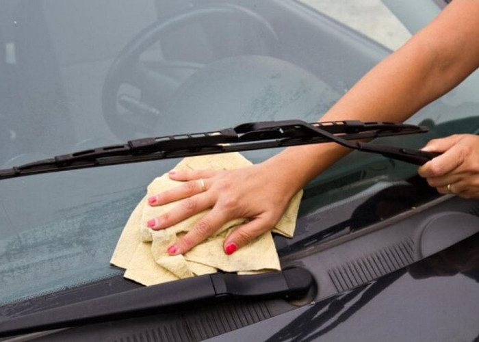 Ingin Wiper Mobil Tetap Berfungsi Maksimal Saat Musim Hujan? Lakukan 5 Tips Perawatan Ini