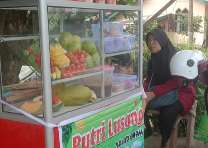 Segarkan Harimu dengan Rujak Buah di Putri Lusang, Kuliner Menyenangkan di Kota Bengkulu