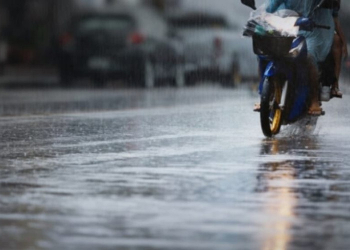 Rekomendasi 4 Merek Ban Sepeda Motor yang Tidak Licin Ketika Cuaca Hujan