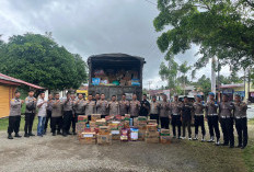 Polres Mukomuko dan Bhayangkari Salurkan Bantuan Kemanusiaan bagi Korban Banjir Sumatera Barat
