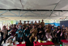 Magister Ilmu Komunikasi Berdayakan Ibu-Ibu Desa Lubuk Puar Lewat Pelatihan UMKM dan Keuangan Keluarga