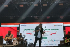 Ungu Guncang Bengkulu, Ribuan Warga Larut di Malam Puncak Simpeda 2026