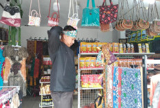 Bukan Sekadar Ikat Kepala, Kebek Palak Basurek Kini Jadi Incaran Wisatawan di Bengkulu