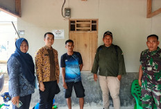 Cegah PKH Salah Sasaran, Dinsos Mukomuko Mulai Pasang Label Bansos di Rumah KPM