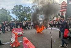 Massa May Day Bengkulu Sampaikan 7 Tuntutan, Soroti Hak Buruh hingga Mosi Tak Percaya
