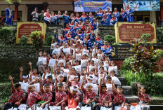 Pertamina Dorong Kemajuan Pendidikan, Dewan Komisaris Berbagi Inspirasi di SDN Antiga