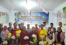 Berbagi Kasih, Panitia Natal Oikumene Bagikan 250 Paket Sembako untuk Warga Kampung Melayu