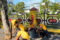 Polres Lebong Gelar Gerakan Indonesia Asri, Personel Bersihkan Mako dan Area Pelayanan Publik
